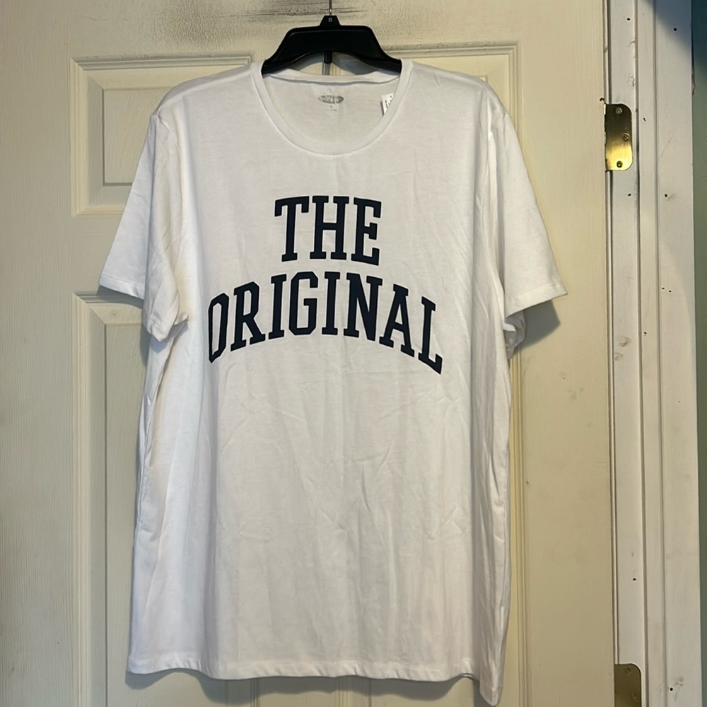 Old Navy White and Black Graphic T-Shirt Size XL